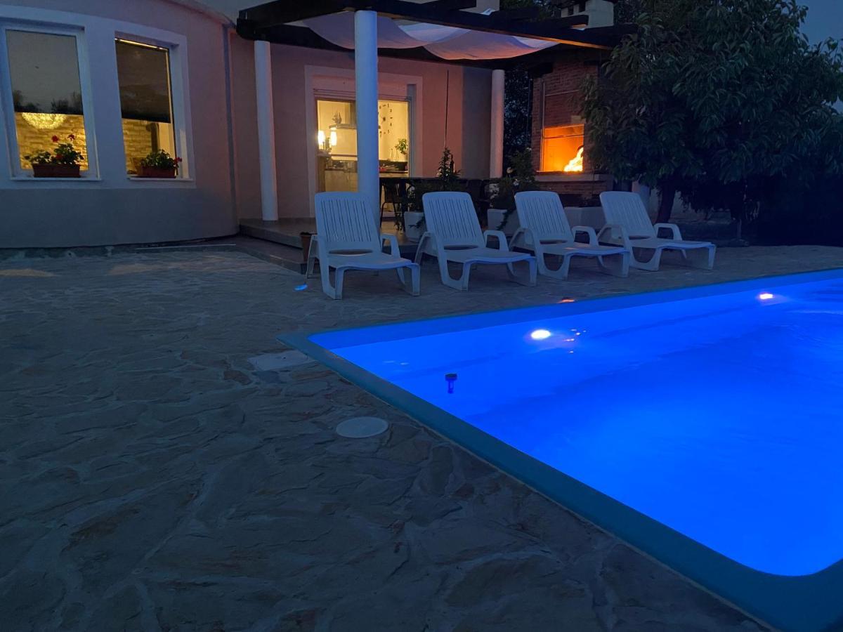 Villa Bubica- Cozy Holiday Home In Rural Area With Pool Stankovci  Extérieur photo